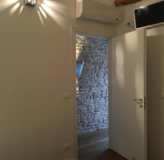 ペンション La Lanterna Camere & More