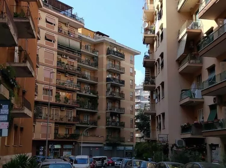 پانسیون Roma Tiberius Suite