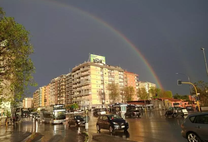 پانسیون Roma Tiberius Suite