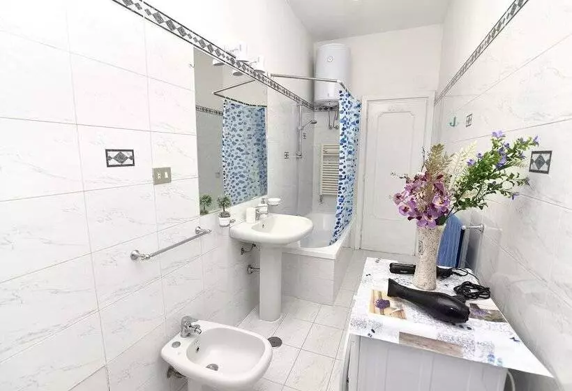 پانسیون Roma Tiberius Suite