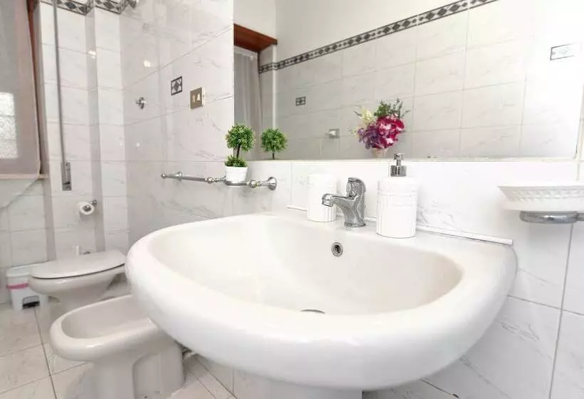 پانسیون Roma Tiberius Suite