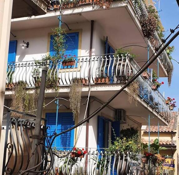 Bed and Breakfast Donna Carmela   Da Rosa