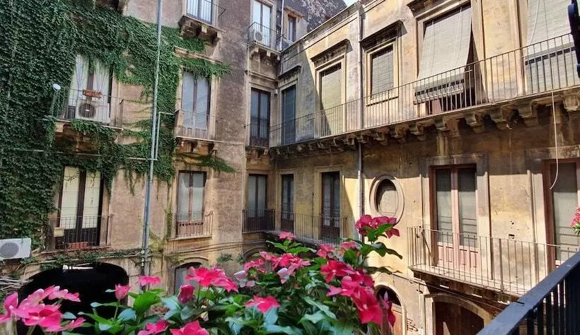 تختخواب و صبحانه Palazzo Del Verga