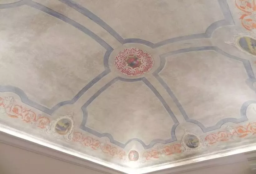 تختخواب و صبحانه Palazzo Del Verga