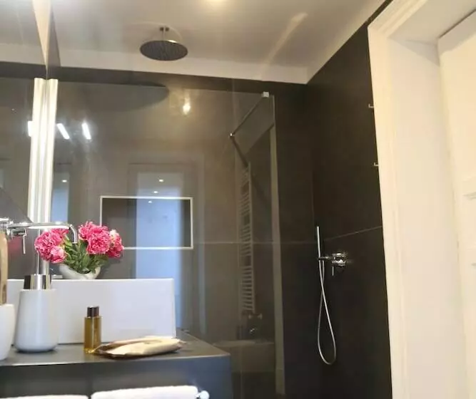 تختخواب و صبحانه Palazzo Del Verga