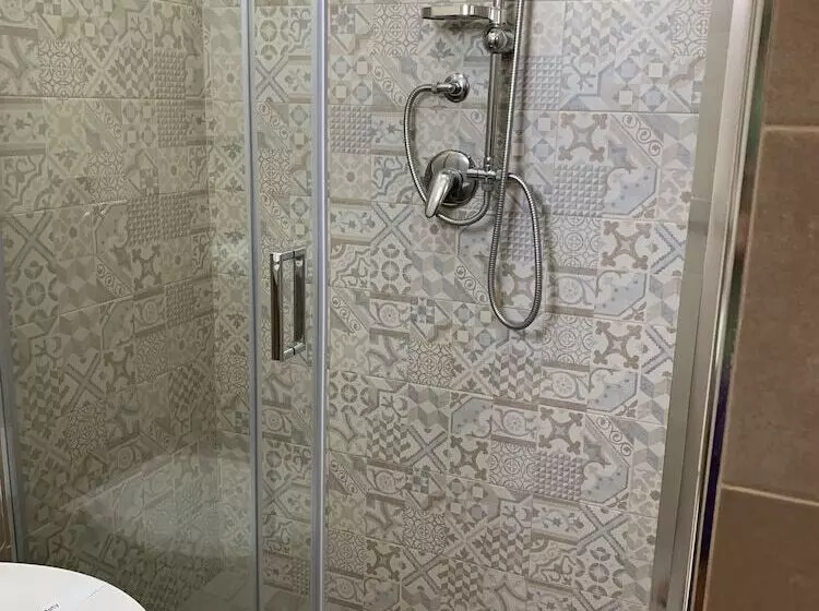 تختخواب و صبحانه Valentina Lovely Rooms