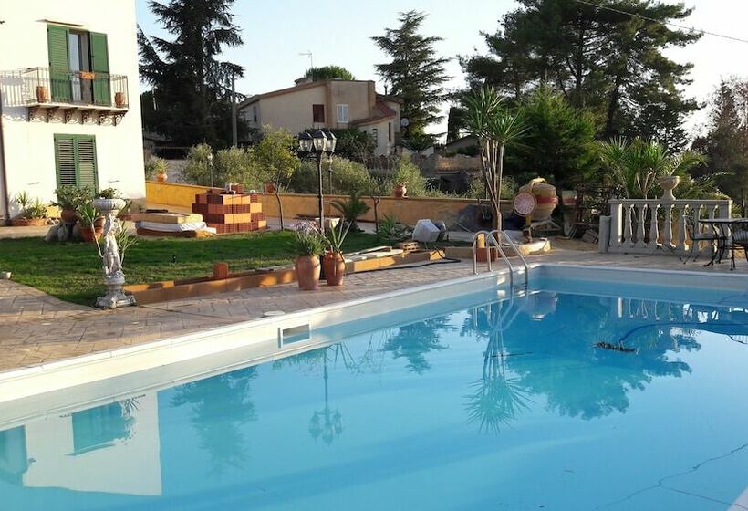 مبيت وإفطار Villa Isabella Enna