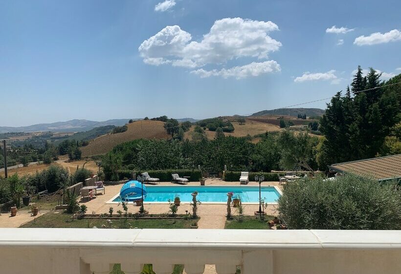 مبيت وإفطار Villa Isabella Enna