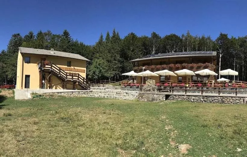 簡易ホテル Rifugio Casermette Del Monte Penna