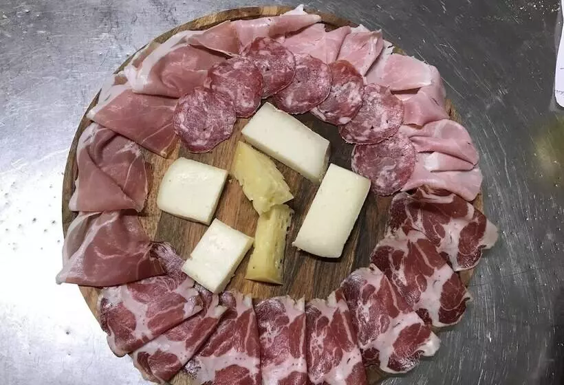 簡易ホテル Rifugio Casermette Del Monte Penna