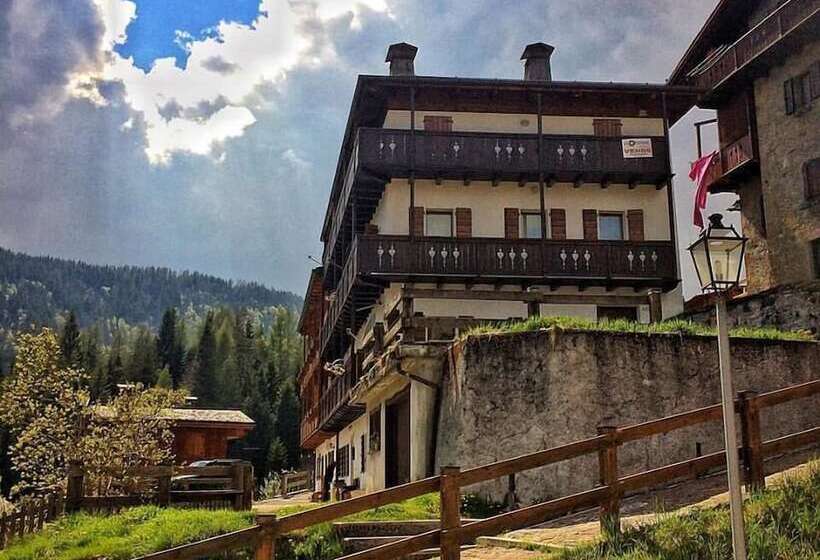 בית מלון כפרי Garni Plueme