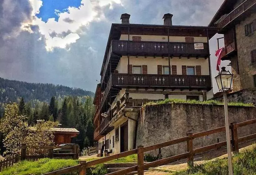 ホテル Garni Plueme