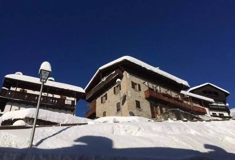 ホテル Garni Plueme