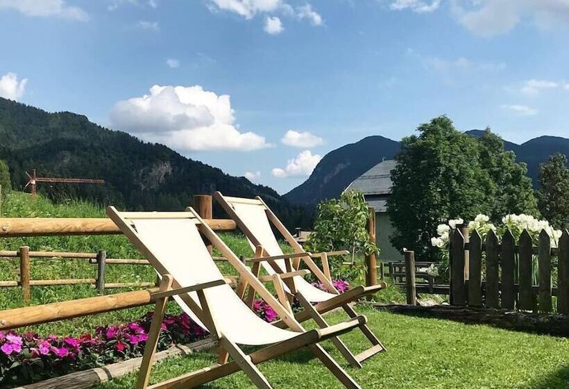 בית מלון כפרי Garni Plueme