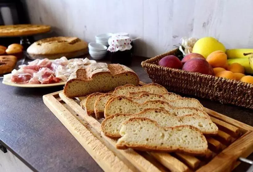 Maaseutuhotelli La Cerqua