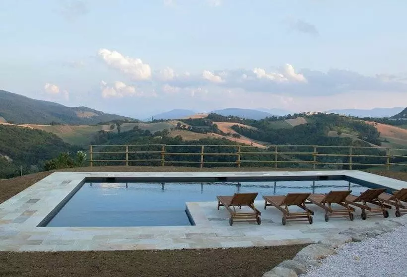 Maaseutuhotelli La Cerqua