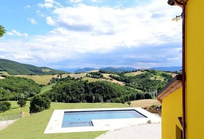 Maaseutuhotelli La Cerqua