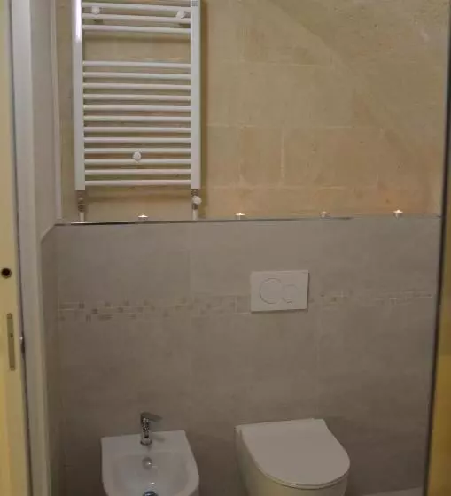 پانسیون In & Out Matera