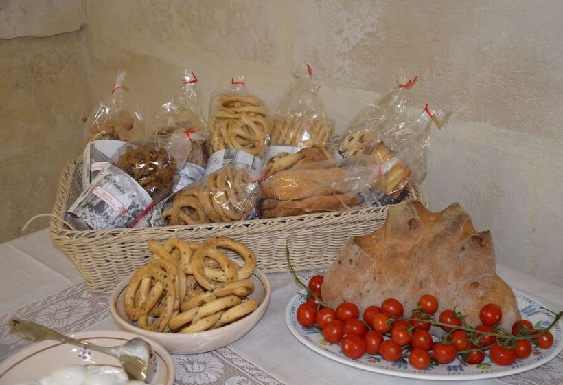 פנסיון In & Out Matera