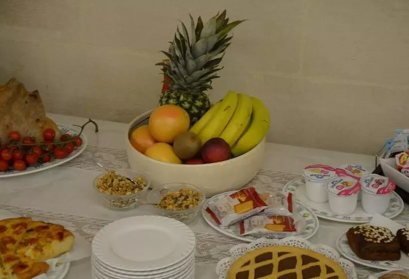 پانسیون In & Out Matera