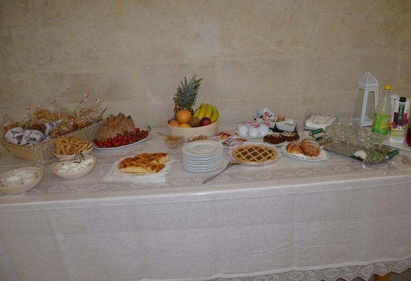 פנסיון In & Out Matera