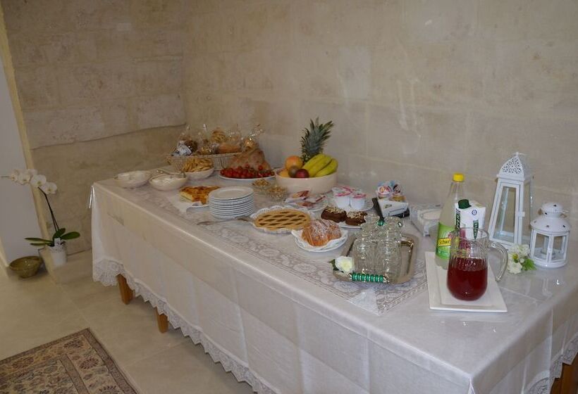 פנסיון In & Out Matera