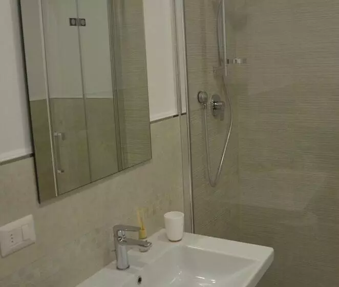 پانسیون In & Out Matera