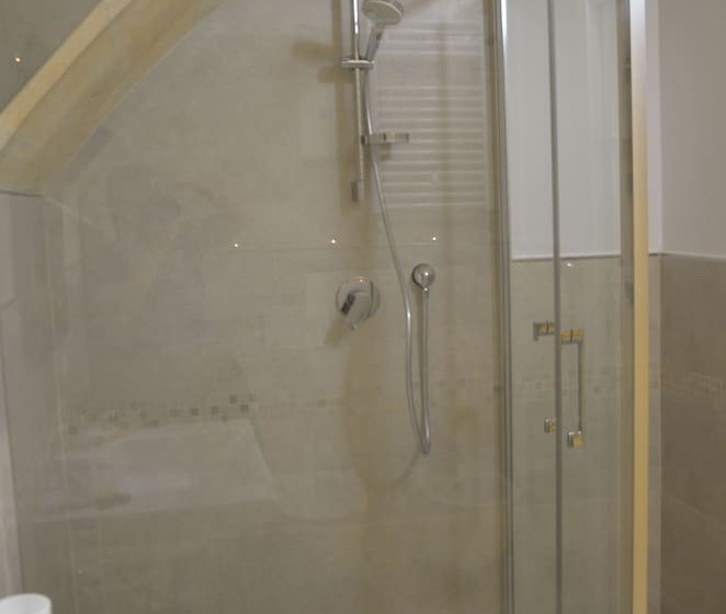 פנסיון In & Out Matera