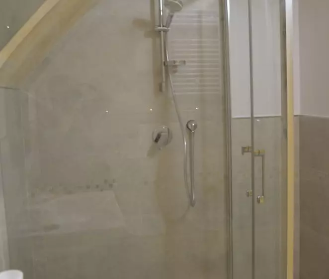 پانسیون In & Out Matera