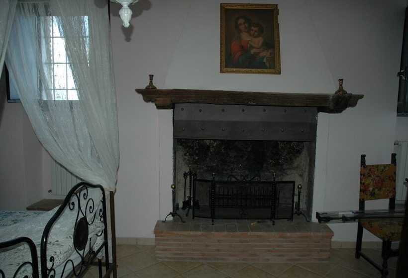 بنسيون La Torretta Guest House