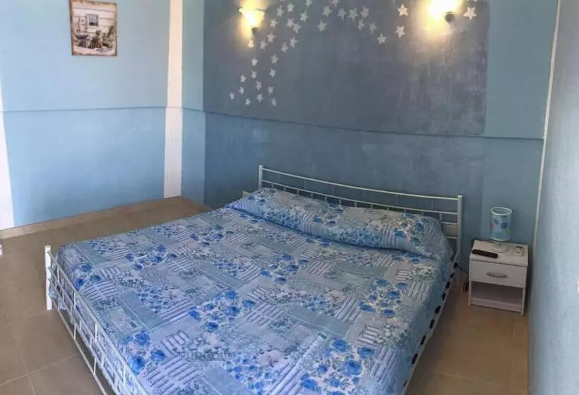 Majatalo Una Terrazza Sul Mare