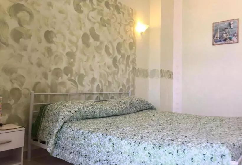 Majatalo Una Terrazza Sul Mare