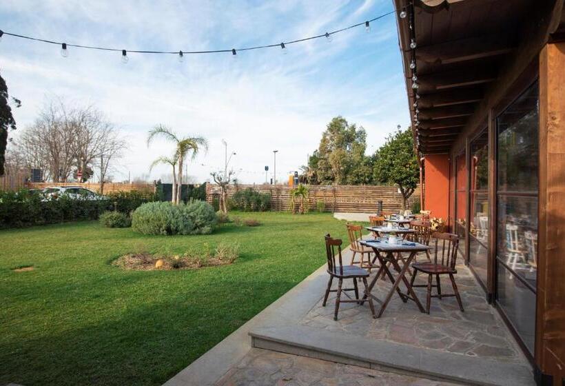 مبيت وإفطار Domus Porto Di Traiano Resort