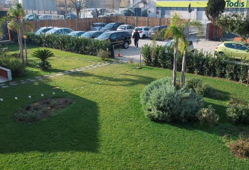 مبيت وإفطار Domus Porto Di Traiano Resort