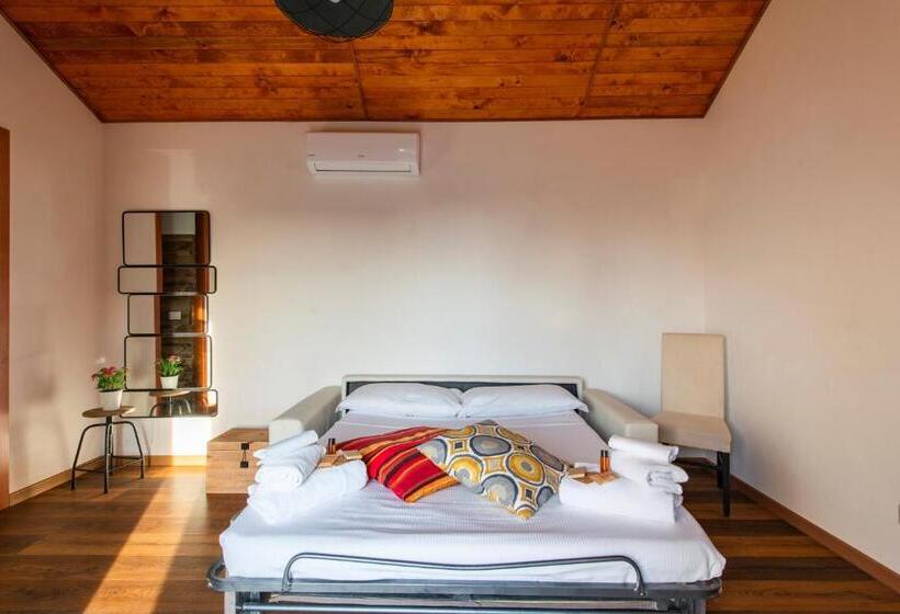 مبيت وإفطار Domus Porto Di Traiano Resort