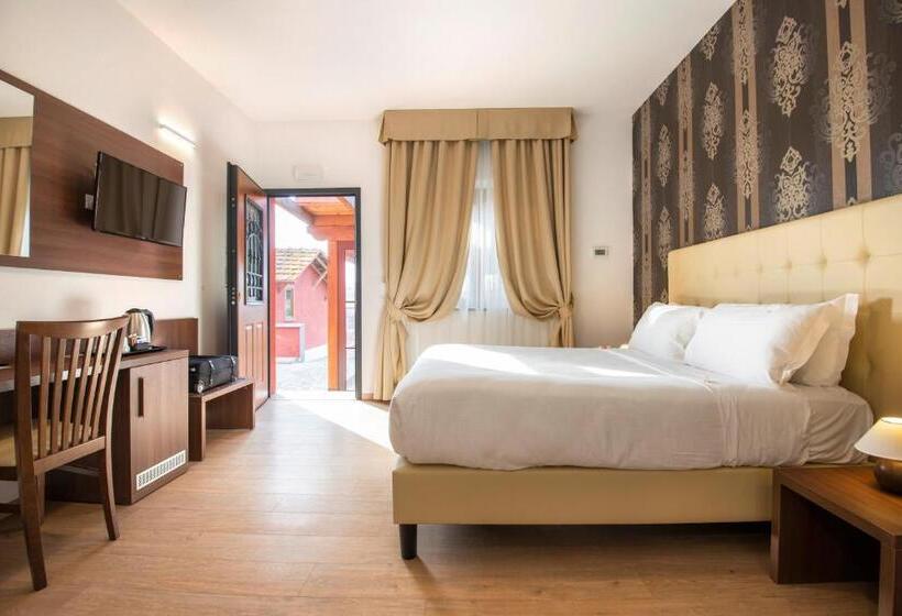 مبيت وإفطار Domus Porto Di Traiano Resort