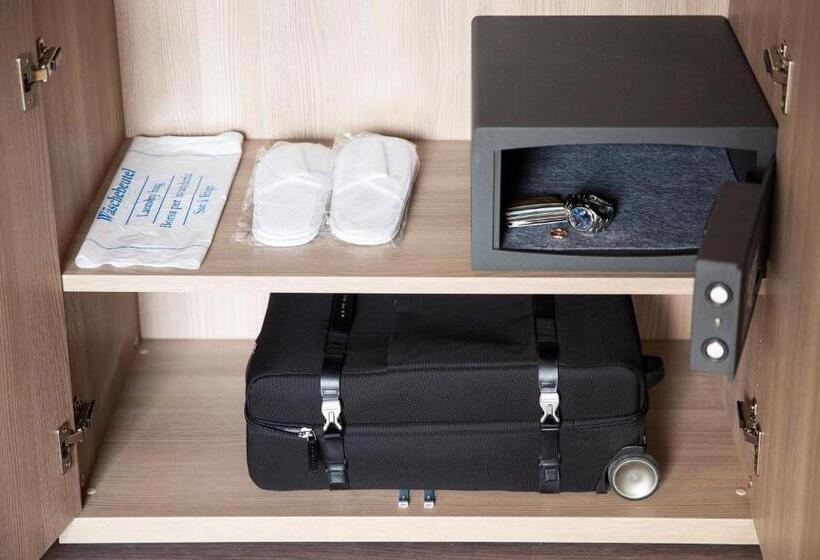 مبيت وإفطار Domus Porto Di Traiano Resort