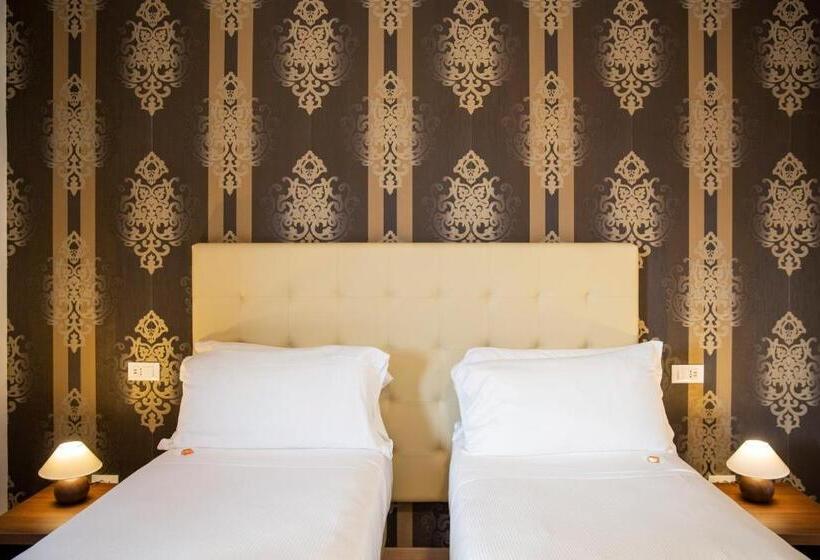 مبيت وإفطار Domus Porto Di Traiano Resort