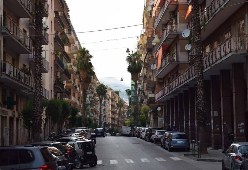 تختخواب و صبحانه Mare Di Luci