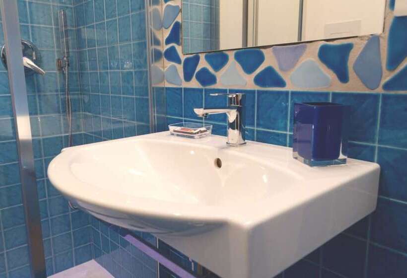 تختخواب و صبحانه Mare Di Luci