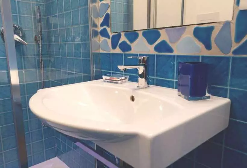 تختخواب و صبحانه Mare Di Luci