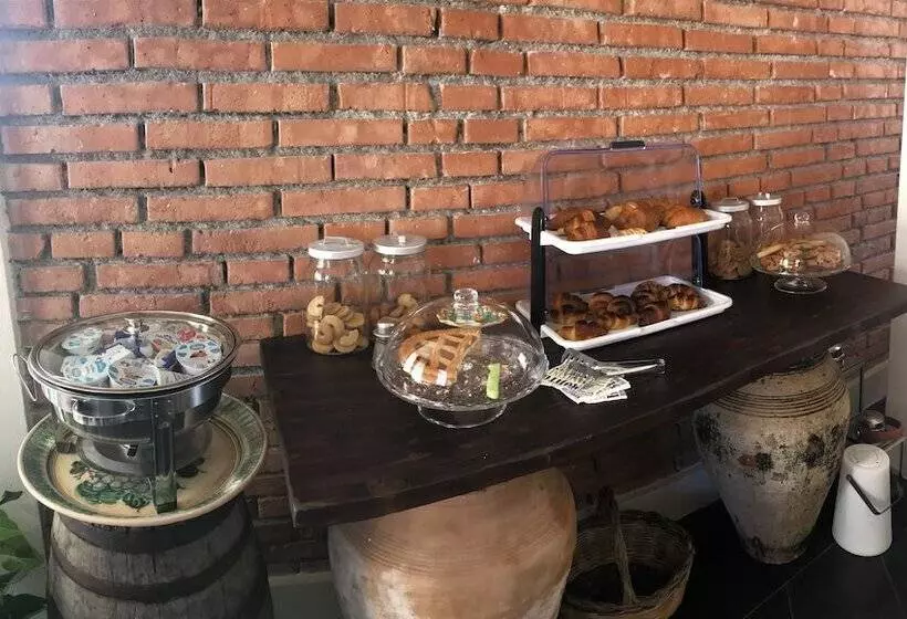 Castello D Alcontres B&b