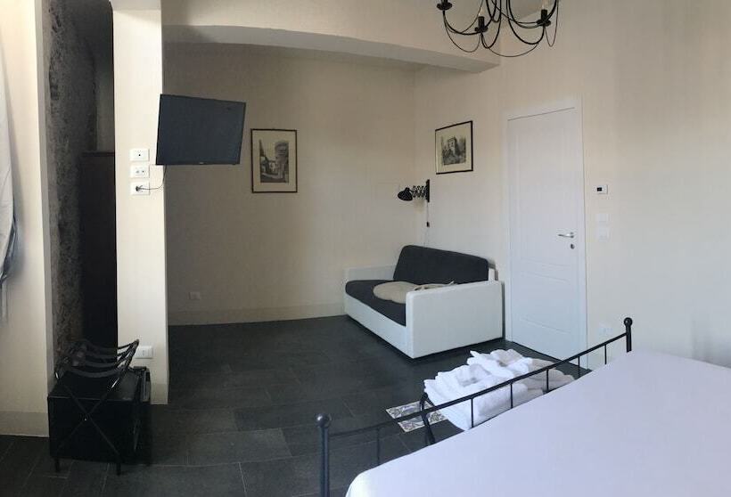 Castello D Alcontres B&b