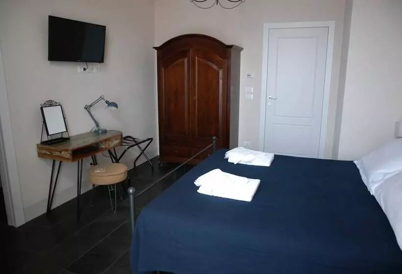 Castello D Alcontres B&b