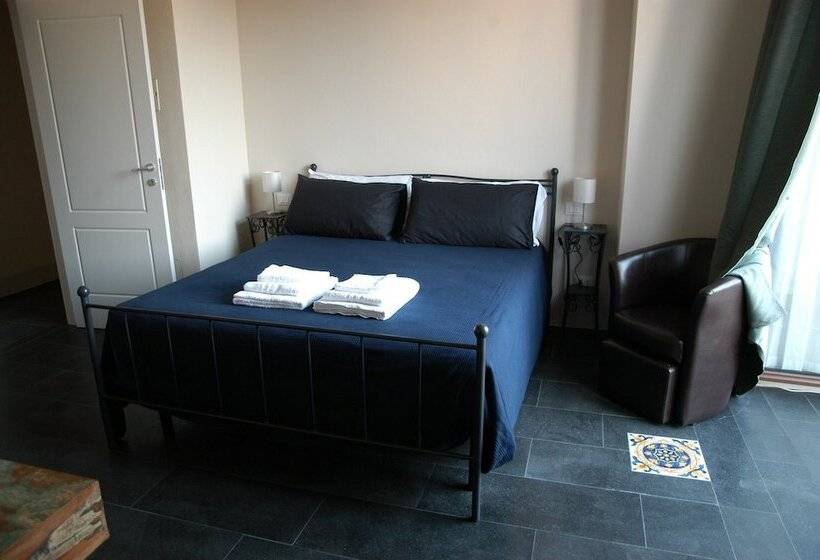 Castello D Alcontres B&b