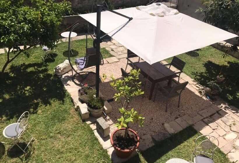 Castello D Alcontres B&b