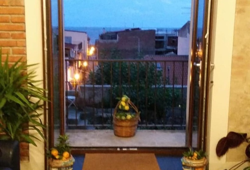 Castello D Alcontres B&b