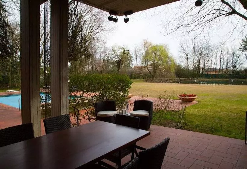 Hostelli Country Hub Milano