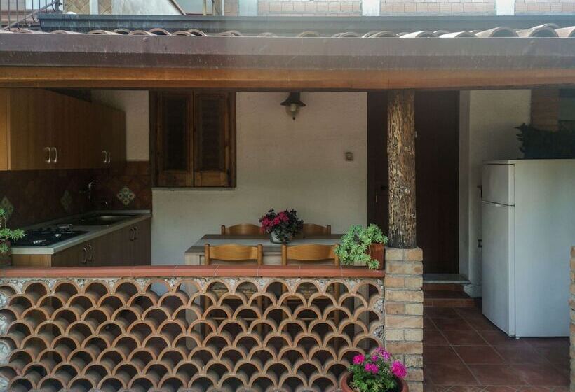 בית מלון כפרי Camping Almoetia