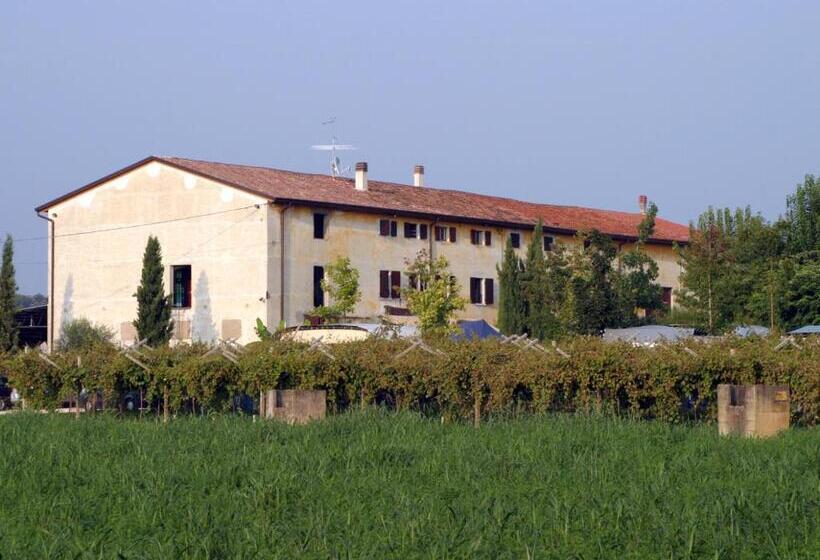 فندق ريفى Agriturismo B&b Le Coste